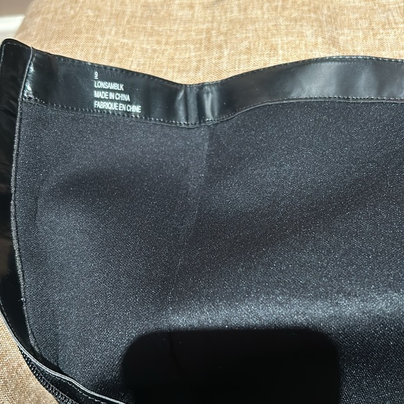 Black 3 inch boot. Zipper sides decor straps bottom - Picture 6 of 6